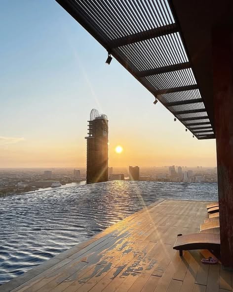 pool of StarView Rama 3