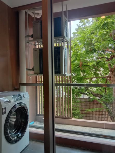 room interior and bathroom of Suanbua Residence (Ari – Ratchakru)