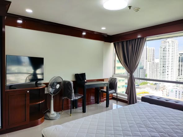 bedroom of Sukhumvit Suite