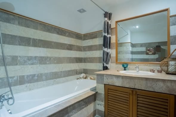 Sukhumvit Suite