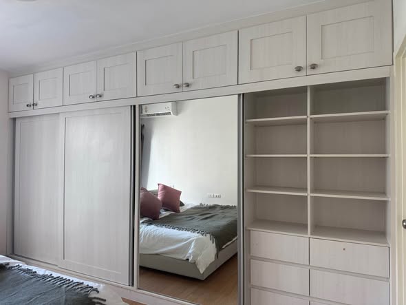 bedroom and room interior of Supalai City Resort Bearing Station (Sukhumvit 105)