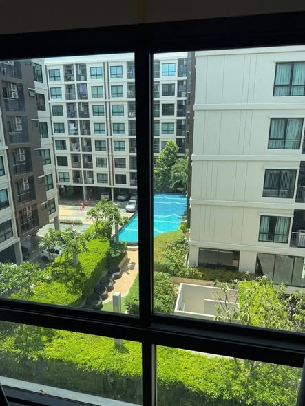 pool of Supalai City Resort Bearing Station (Sukhumvit 105)