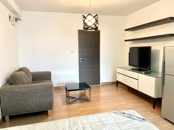 living room and room interior of Supalai City Resort Ramkhamhaeng