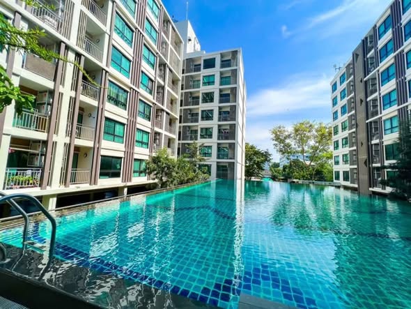 pool of Supalai City Resort Ratchada-Huai Khwang