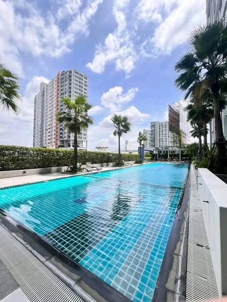 pool of Supalai City Resort Ratchada-Huai Khwang