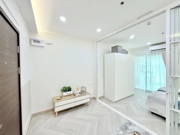 bedroom and room interior of Supalai City Resort Station Pranangklao – Chaophraya