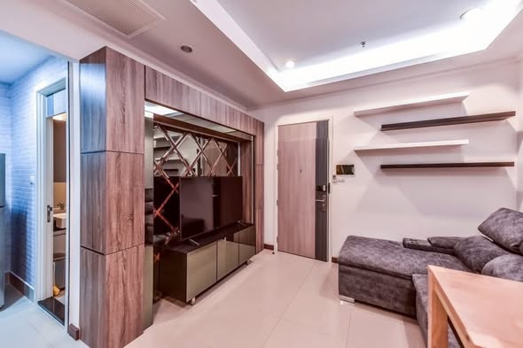 living room and bedroom of Supalai Elite Phayathai