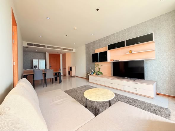 bedroom and living room of Supalai Elite Sathon – Suan Phlu