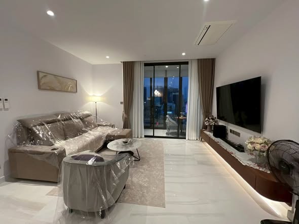 bedroom and living room of Supalai Icon Sathon