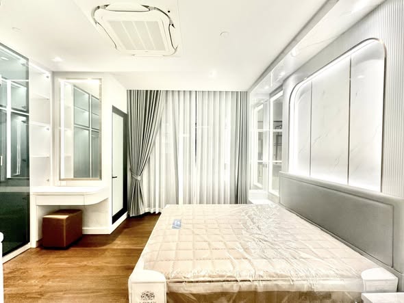 bedroom and room interior of Supalai Icon Sathon