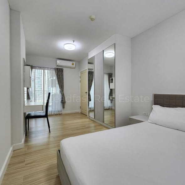 bedroom of Supalai Loft Chaeng Watthana
