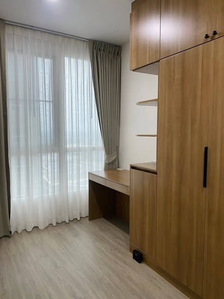 room interior and bathroom of Supalai Loft Phasi Charoen Station