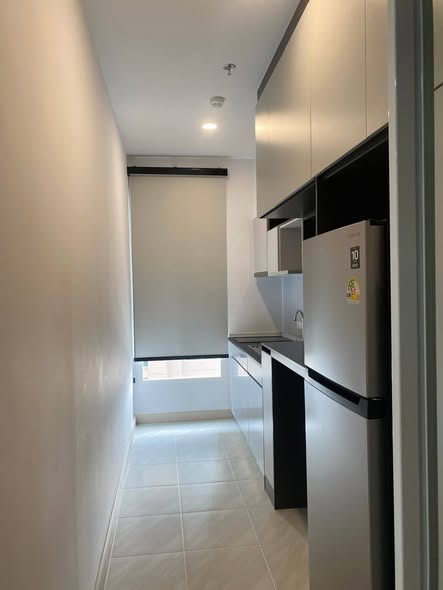 room interior and bathroom of Supalai Loft Phasi Charoen Station