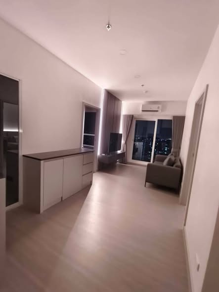 room interior of Supalai Loft Sathon-Ratchaphruek