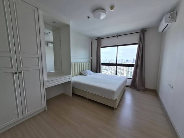 bedroom of Supalai Loft Talat Phlu Station