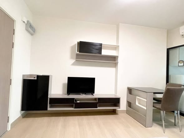 room interior of Supalai Loft Talat Phlu Station