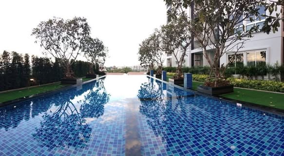 pool of Supalai Monte II