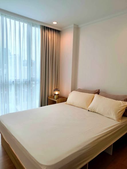bedroom of Supalai Oriental Sukhumvit 39