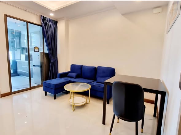 living room of Supalai Oriental Sukhumvit 39