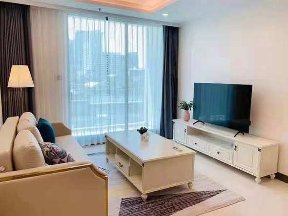 living room and bedroom of Supalai Oriental Sukhumvit 39