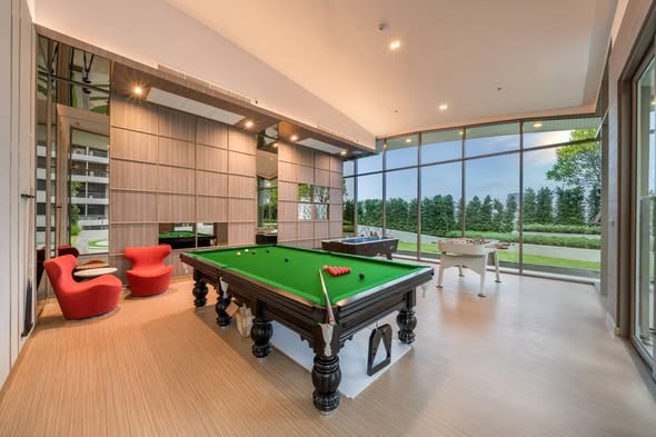 living room and room interior of Supalai Oriental Sukhumvit 39