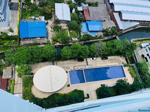pool of Supalai Park Asok-Ratchada