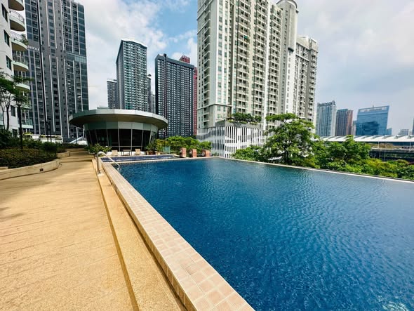 pool of Supalai Park Asok-Ratchada