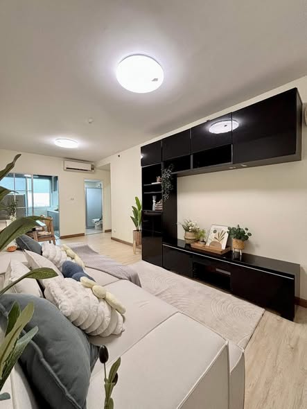 living room of Supalai Park Ratchayothin