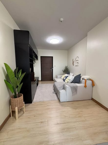 living room of Supalai Park Ratchayothin
