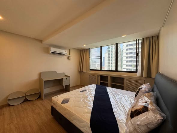 bedroom of Supalai Place Condominium Sukhumvit 39