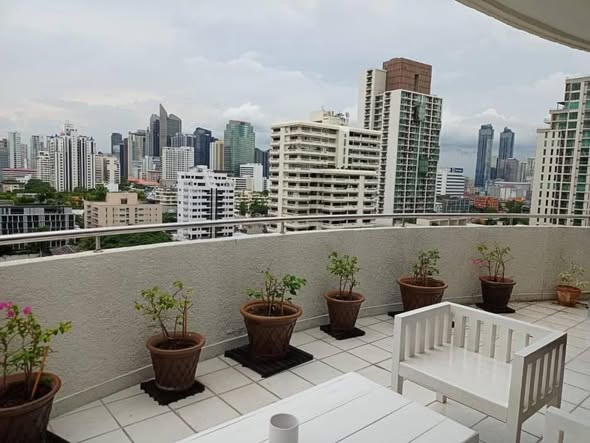 Supalai Place Condominium Sukhumvit 39