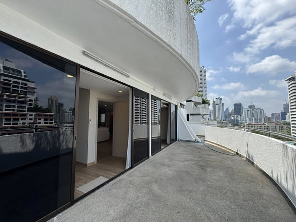 Supalai Place Condominium Sukhumvit 39