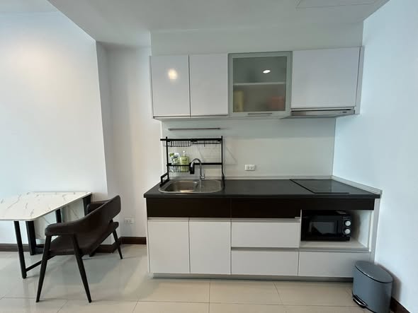 kitchen of Supalai Premier @ Asoke