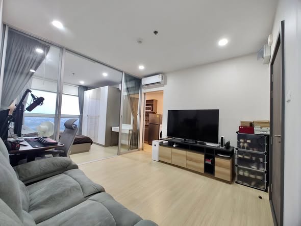 living room and bedroom of Supalai Veranda Phasi Charoen Station