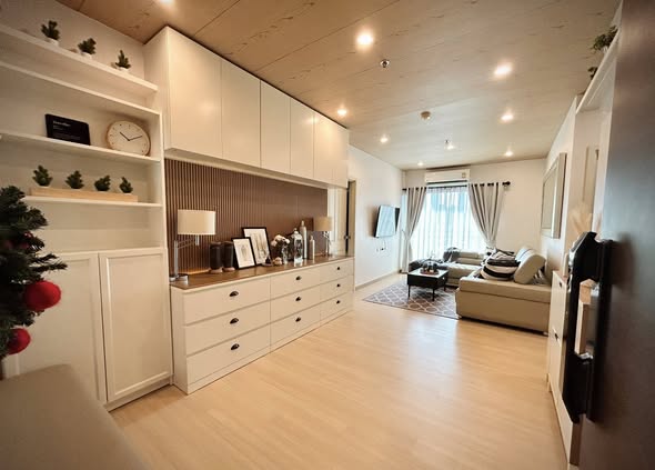 bedroom and living room of Supalai Veranda Rama 9