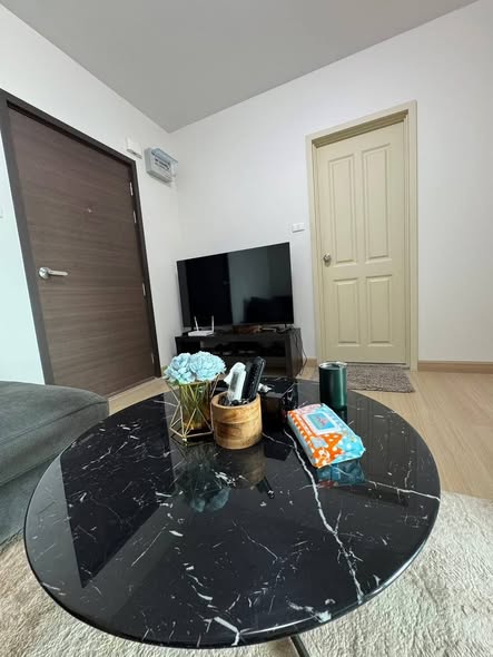 living room and room interior of Supalai Veranda Rama 9