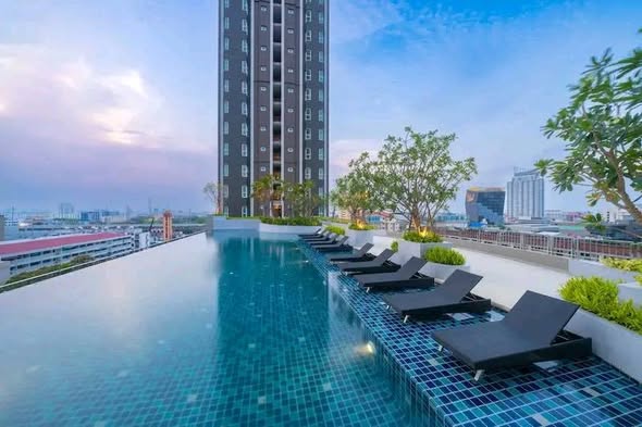 pool of Supalai Veranda Rama 9