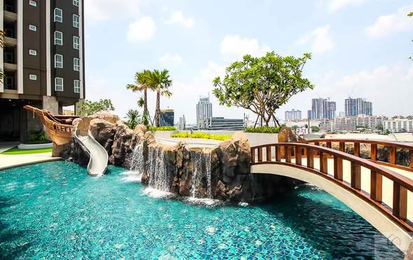 pool of Supalai Veranda Rama 9