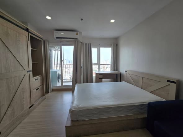 bedroom and room interior of Supalai Veranda Ramkhamhaeng