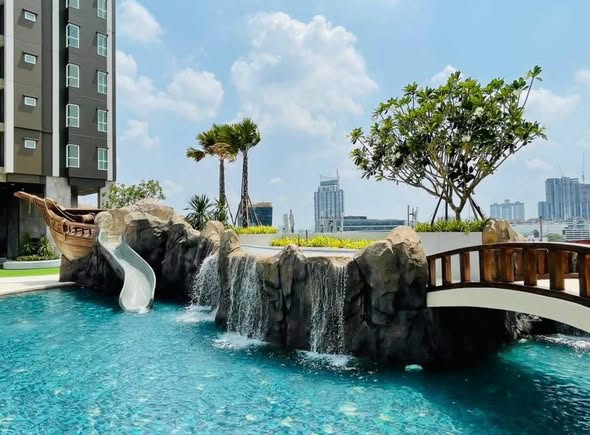 pool of Supalai Veranda Ramkhamhaeng
