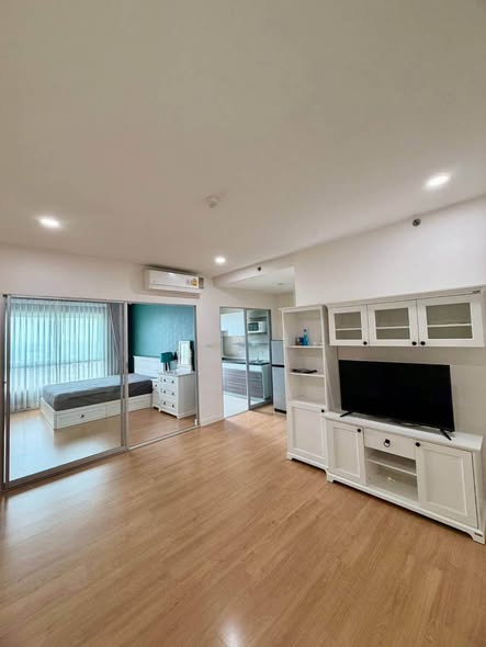 living room and room interior of Supalai Veranda Ratchawipha-Pracha Chuen