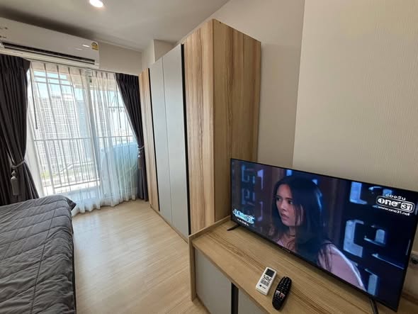 bedroom and room interior of Supalai Veranda Sukhumvit 117