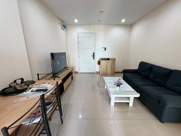 living room of Supalai Wellington II