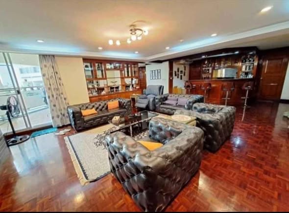 living room of Tai Ping Towers