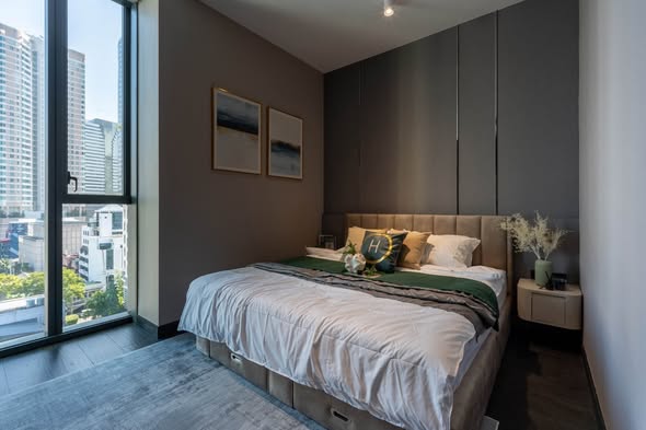 bedroom of Tait Sathorn 12