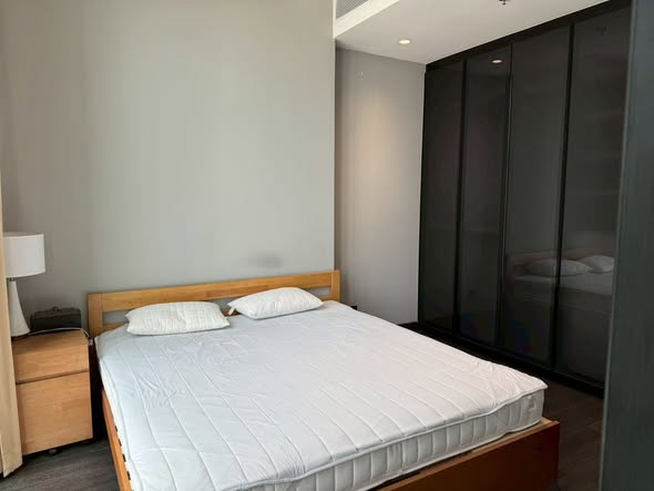 bedroom of Tait Sathorn 12