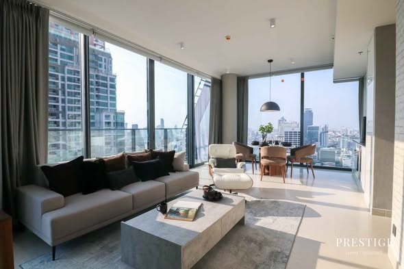 living room of Tait Sathorn 12