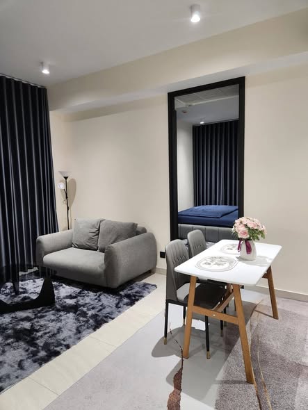 living room and bedroom of Tait Sathorn 12