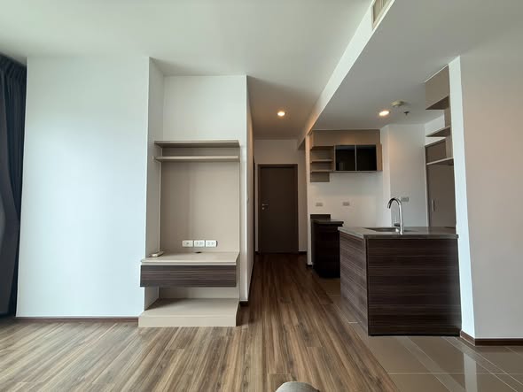 bedroom of Teal Sathon-Taksin
