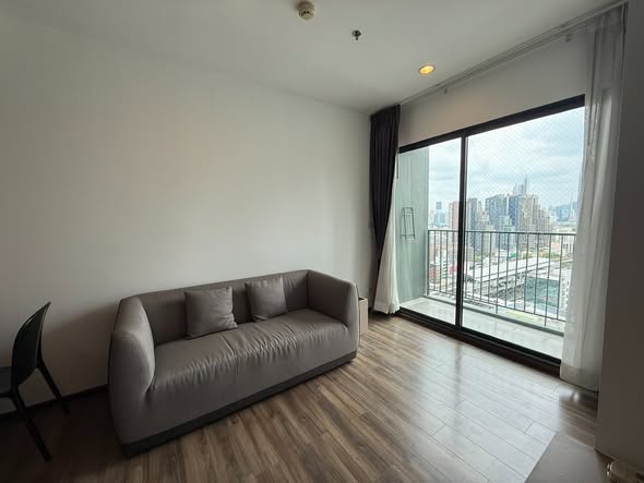 living room and bedroom of Teal Sathon-Taksin